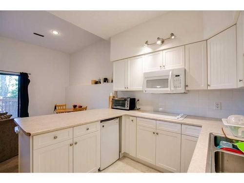 88 Macewan Glen Drive Nw, Calgary, AB - Indoor Photo Showing Kitchen