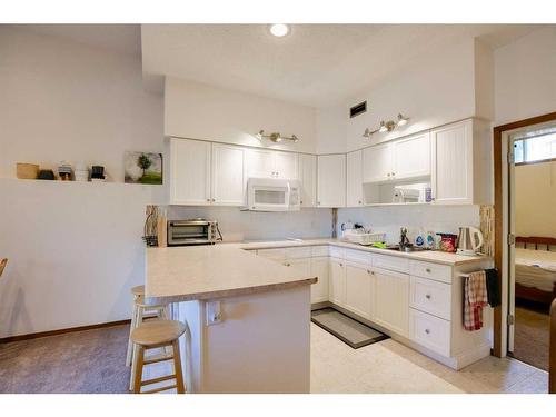 88 Macewan Glen Drive Nw, Calgary, AB - Indoor Photo Showing Kitchen