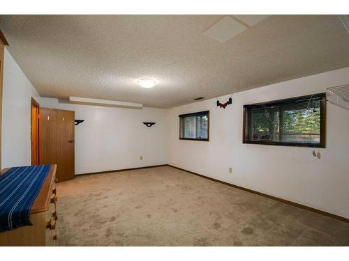 88 Macewan Glen Drive Nw, Calgary, AB - Indoor Photo Showing Other Room