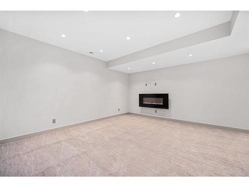 1503 37 Avenue Sw, Calgary, AB - Indoor With Fireplace