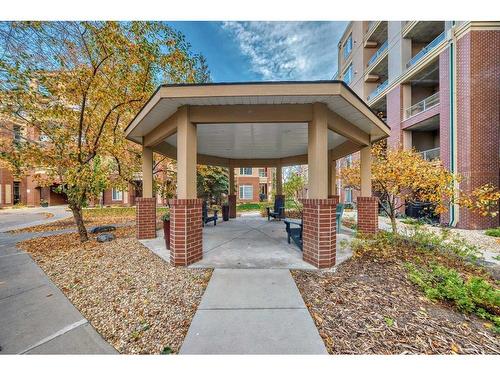 4205-24 Hemlock Crescent Sw, Calgary, AB - Outdoor With Balcony