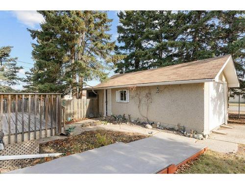 302 Royal Avenue Nw, Diamond Valley, AB - Outdoor