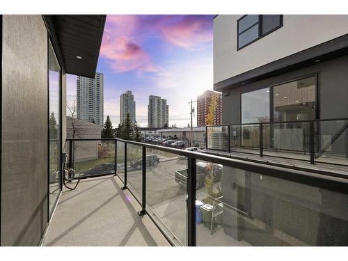 3398 8 Avenue Sw, Calgary, AB - Outdoor With Exterior