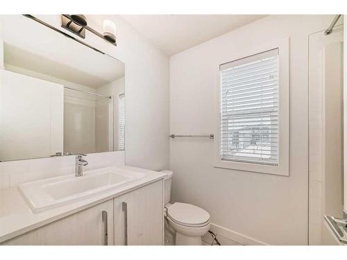 424-669 Savanna Boulevard Ne, Calgary, AB - Indoor Photo Showing Bathroom