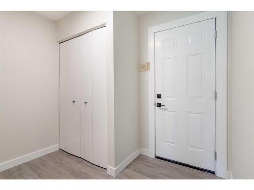 5617 60 Avenue, Red Deer, AB - Indoor Photo Showing Other Room