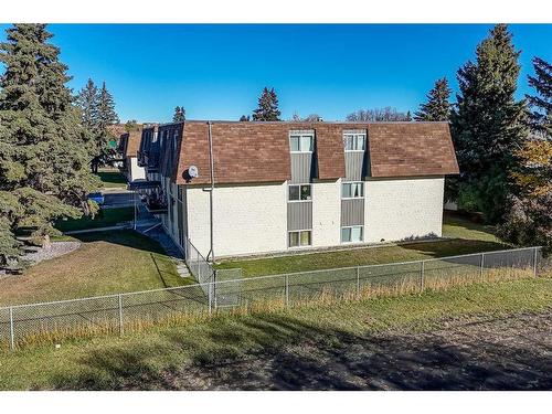 5617 60 Avenue, Red Deer, AB - Outdoor