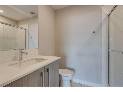 1120-395 Skyview Parkway Ne, Calgary, AB - Indoor Photo Showing Bathroom