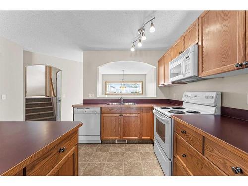 11899 Coventry Hills Way Ne, Calgary, AB - Indoor Photo Showing Kitchen With Double Sink