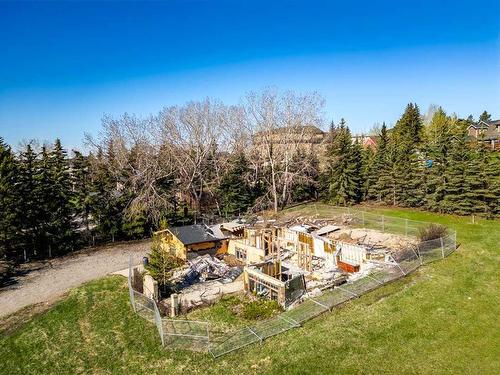 36 Elmont Drive Sw, Calgary, AB - Outdoor