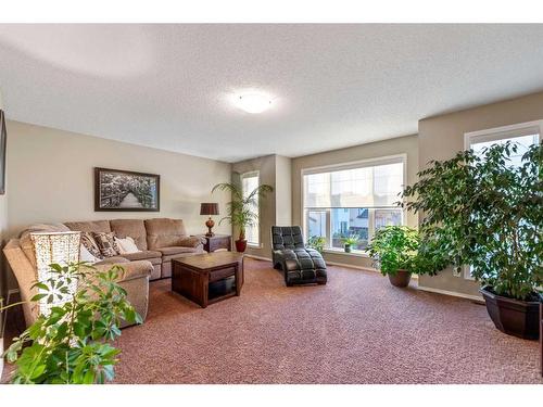 78 Brightonwoods Grove Se, Calgary, AB - Indoor Photo Showing Living Room