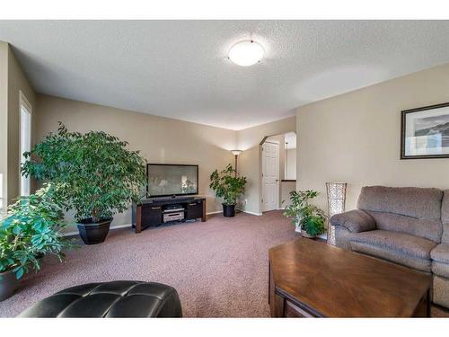 78 Brightonwoods Grove Se, Calgary, AB - Indoor Photo Showing Living Room