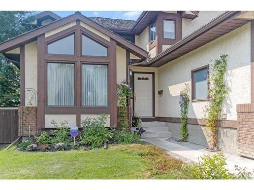 83 Edcath Road Nw, Calgary, AB - Outdoor