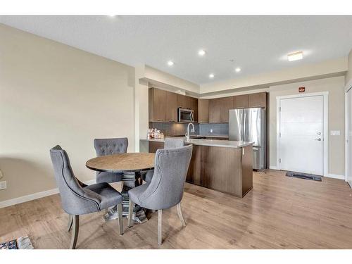 309-214 Sherwood Square Nw, Calgary, AB - Indoor