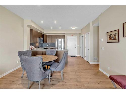 309-214 Sherwood Square Nw, Calgary, AB - Indoor