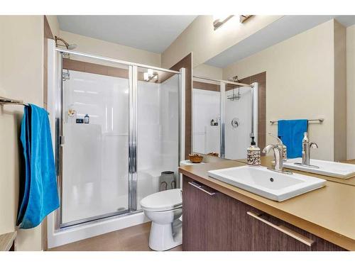 309-214 Sherwood Square Nw, Calgary, AB - Indoor Photo Showing Bathroom