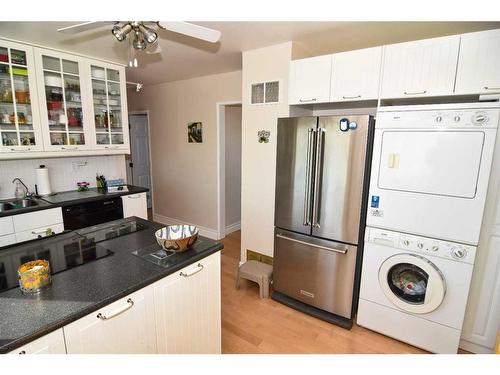 174068 Rr 214, Rural Vulcan County, AB - Indoor Photo Showing Laundry Room