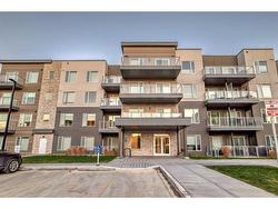 109-150 Shawnee Square SW Calgary, AB T2Y 0T6