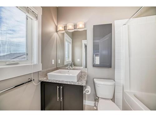 7 Skyview Point Link, Calgary, AB - Indoor Photo Showing Bathroom