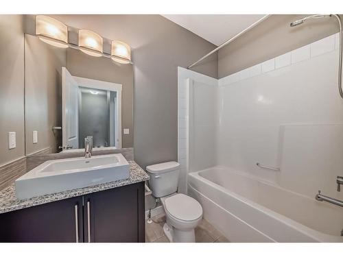 7 Skyview Point Link, Calgary, AB - Indoor Photo Showing Bathroom