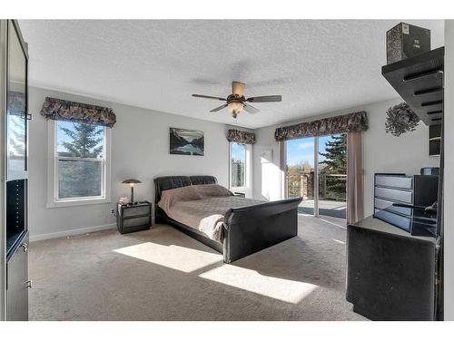 652 East Chestermere Drive, Chestermere, AB - Indoor Photo Showing Bedroom