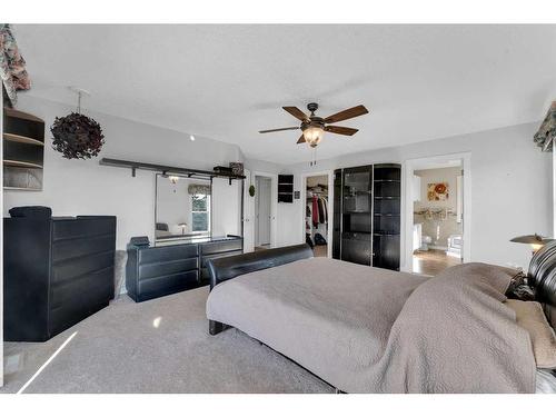 652 East Chestermere Drive, Chestermere, AB - Indoor Photo Showing Bedroom