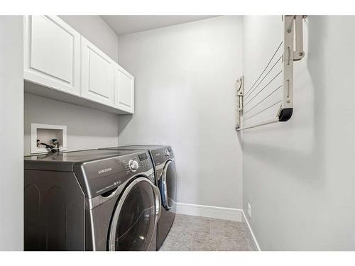 3327 44 Street Sw, Calgary, AB - Indoor Photo Showing Laundry Room