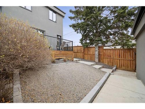 3327 44 Street Sw, Calgary, AB - Outdoor