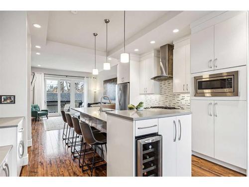 3327 44 Street Sw, Calgary, AB - Indoor Photo Showing Kitchen With Upgraded Kitchen