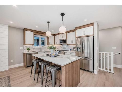 3315 Constable Place Nw, Calgary, AB - Indoor Photo Showing Kitchen With Upgraded Kitchen