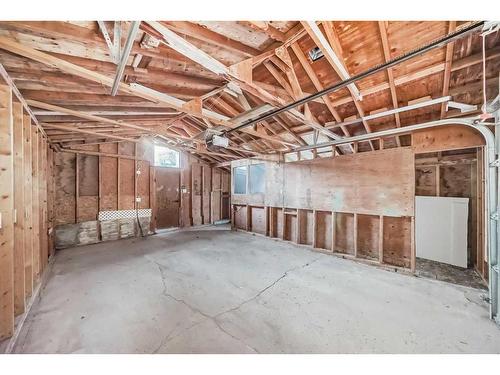 3315 Constable Place Nw, Calgary, AB - Indoor Photo Showing Basement