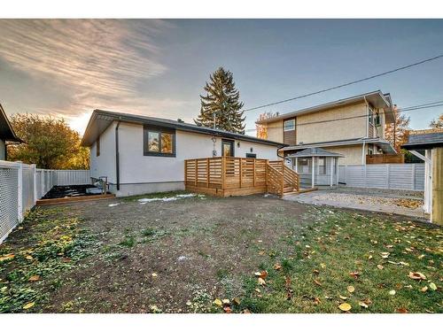 3315 Constable Place Nw, Calgary, AB - Outdoor With Exterior