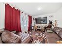 927 Renfrew Drive, Calgary, AB  - Indoor Photo Showing Living Room 