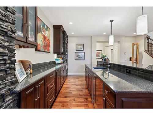 121 Spring Water Close, Heritage Pointe, AB - Indoor Photo Showing Kitchen