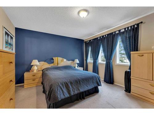 15 Saddletree Drive Ne, Calgary, AB - Indoor Photo Showing Bedroom