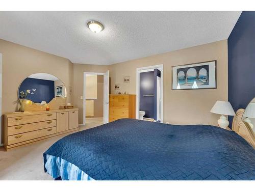 15 Saddletree Drive Ne, Calgary, AB - Indoor Photo Showing Bedroom