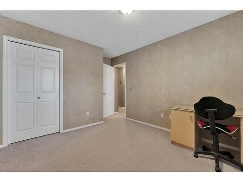 15 Saddletree Drive Ne, Calgary, AB - Indoor