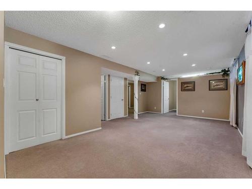 15 Saddletree Drive Ne, Calgary, AB - Indoor