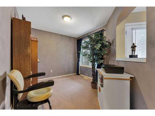 15 Saddletree Drive Ne, Calgary, AB - Indoor Photo Showing Other Room