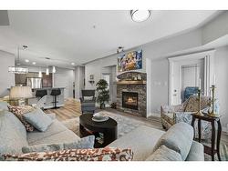 442-10 Discovery Ridge Close SW Calgary, AB T3H 5X3