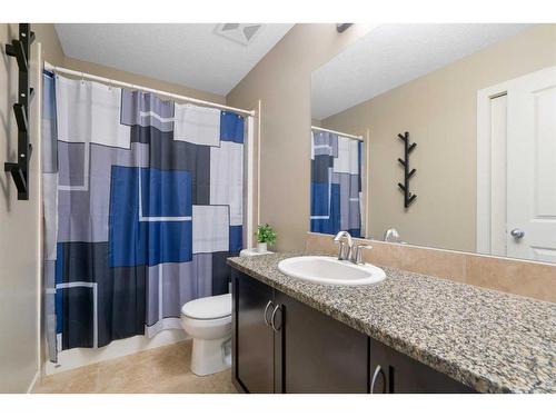 72 Silverado Skies Manor Sw, Calgary, AB - Indoor Photo Showing Bathroom