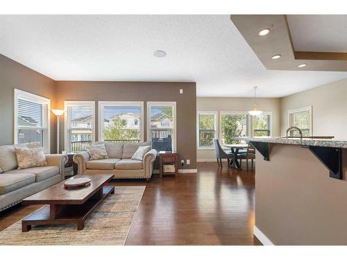 72 Silverado Skies Manor Sw, Calgary, AB - Indoor Photo Showing Living Room