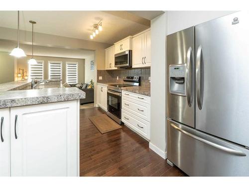 325 Skyview Springs Gardens Ne, Calgary, AB - Indoor Photo Showing Kitchen With Upgraded Kitchen