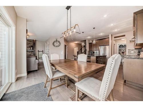 91 Sunset Park, Cochrane, AB - Indoor Photo Showing Dining Room