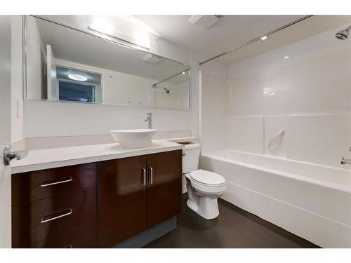 1906-188 15 Avenue Sw, Calgary, AB - Indoor Photo Showing Bathroom