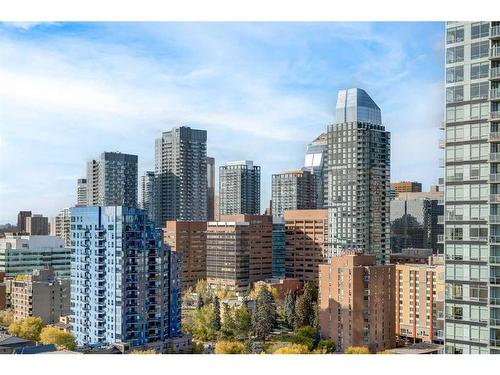 1906-188 15 Avenue Sw, Calgary, AB - Outdoor With Facade