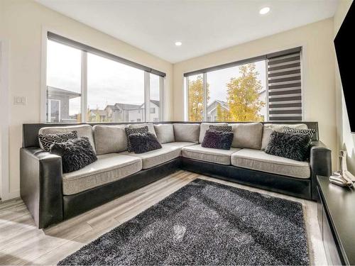 2700 46 Street South, Lethbridge, AB - Indoor Photo Showing Living Room