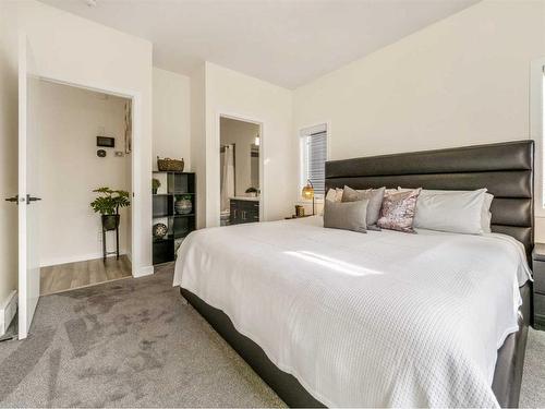 2700 46 Street South, Lethbridge, AB - Indoor Photo Showing Bedroom