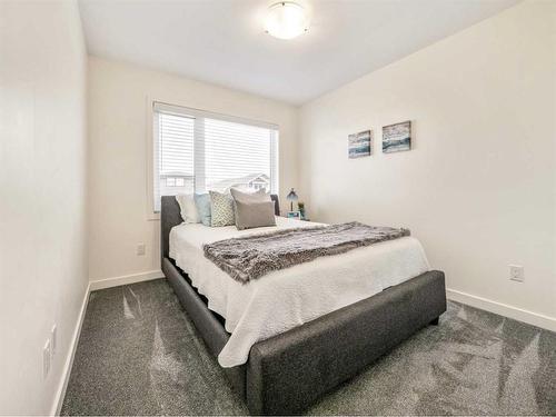 2700 46 Street South, Lethbridge, AB - Indoor Photo Showing Bedroom