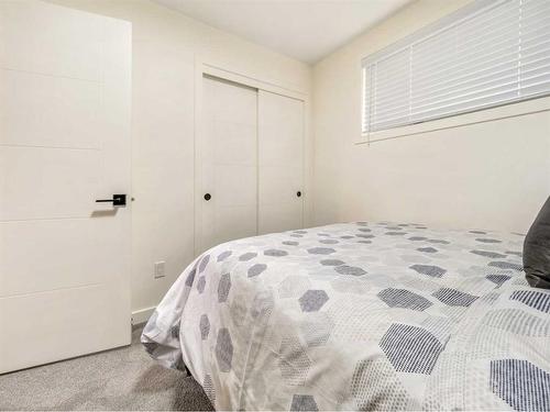 2700 46 Street South, Lethbridge, AB - Indoor Photo Showing Bedroom