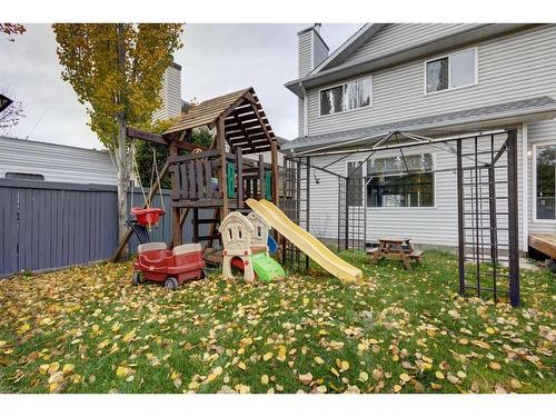 9552 21 Street Se, Calgary, AB - Outdoor